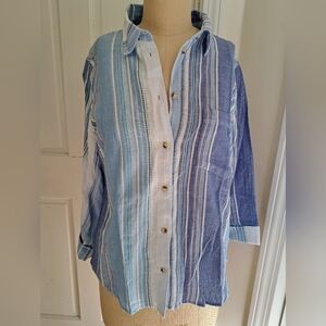 Hatley NWT Gorgeous Cotton Striped Blue and White Button-Up Shirt